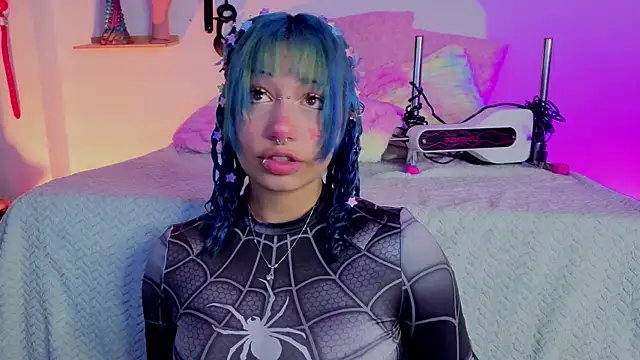 zoelight18 online show from February 12, 3:30 am