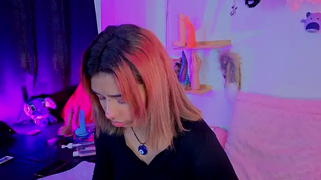 zoelight18 online show from November 22, 5:26 pm