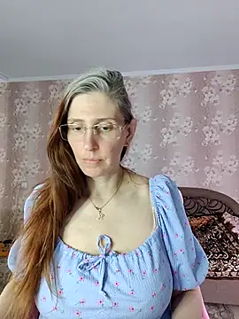 CandiCole online show from June 6, 7:14 am