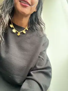 Ninabigtitied online show from November 14, 12:38 pm