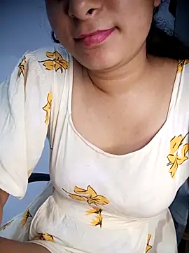 Snapshot of hotty-nisha chatting on September 18, 3:54 pm hotty-nisha online show from September 18, 3:54 pm