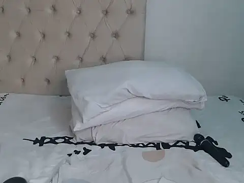 Snapshot of Lolly_Ramochele chatting on October 1, 1:43 am Lolly Ramochele online show from October 1, 1:43 am