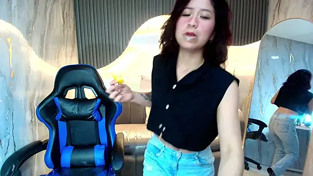 valentina r  online show from November 13, 3:27 am