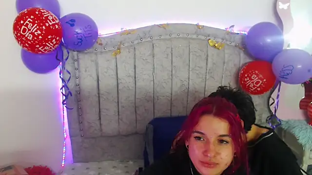 katalinathxandbritney1 online show from February 20, 6:26 am