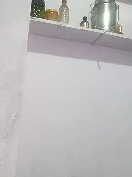 poojam93 online show from September 27, 1:35 am