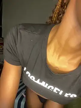 Trans fairy online show from March 4, 9:21 pm