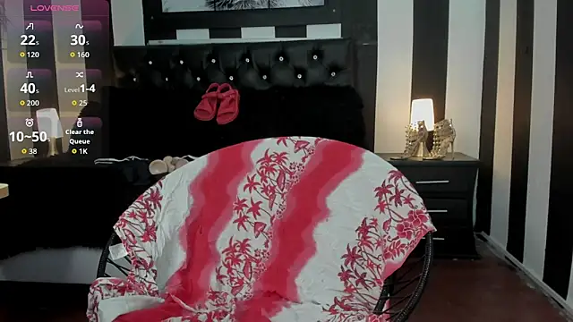 Snapshot of aliceemature4u chatting on October 7, 3:00 am aliceemature4u online show from October 7, 3:00 am