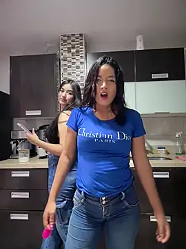 alejandrodolls online show from May 28, 9:02 pm