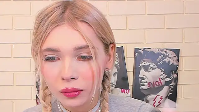 Blondy Fina online show from October 19, 5:09 am