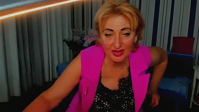 Snapshot of MilanaAlvis chatting on October 14, 11:57 am MilanaAlvis online show from October 14, 11:57 am