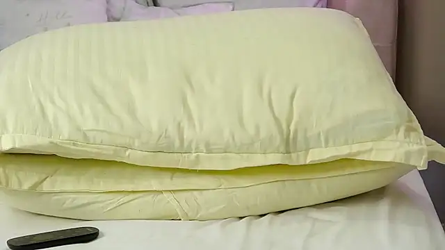 Emily Sheen online show from January 16, 6:09 am