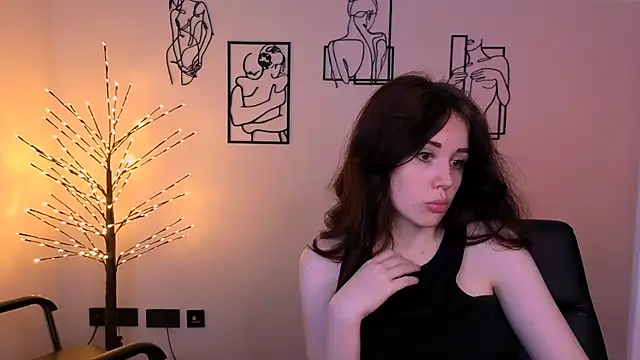 riley sanders online show from July 11, 9:37 pm