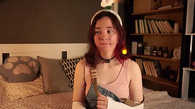 AlbertaClack online show from November 5, 11:15 am