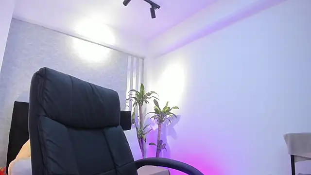 lily cash1 online show from November 20, 2:51 pm