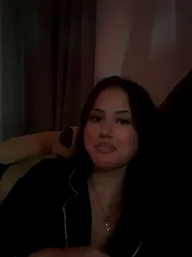 laylabliss online show from September 8, 7:35 pm