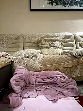 anna yngs online show from October 17, 1:20 am