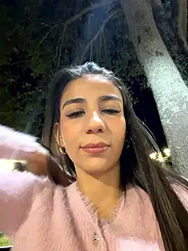 -juicy  online show from March 19, 11:53 pm