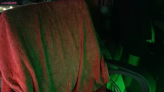 NidhiChandra online show from December 18, 7:07 pm