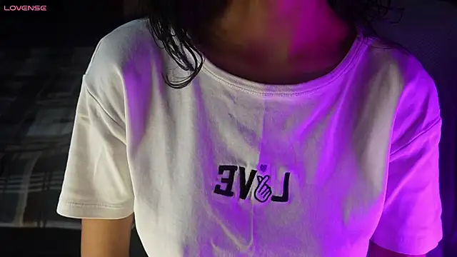 NidhiChandra online show from October 13, 1:03 pm