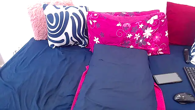 AfricanQueenxx40 online show from October 25, 6:54 am