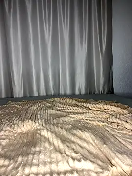 Yasmin777  online show from September 21, 1:15 am