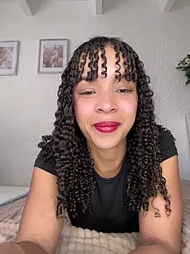 Yasmin777  online show from June 12, 6:27 pm