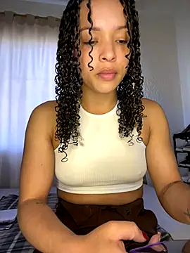 Yasmin777  online show from September 25, 8:39 pm