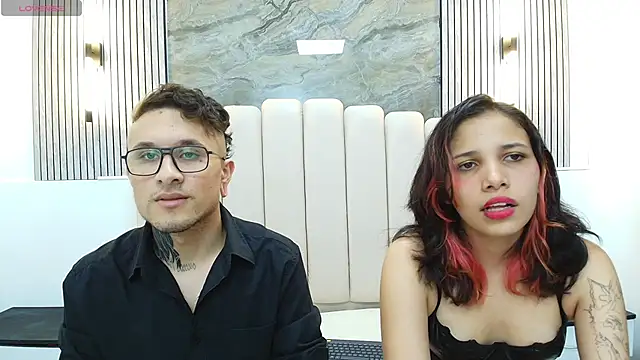 Snapshot of RavenandCody chatting on September 15, 3:48 am RavenandCody online show from September 15, 3:48 am