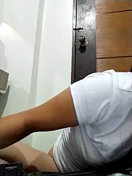 PrettySlimPinay19 online show from July 27, 12:35 pm