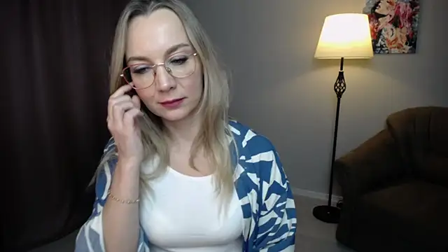 Ava Elior online show from November 23, 10:06 am