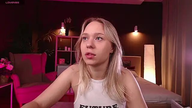 Pooja Hegde online show from September 15, 1:03 am