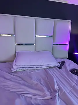 BellaFernandez   online show from February 28, 1:32 pm