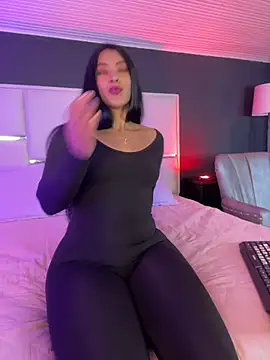 BellaFernandez   online show from June 16, 12:28 pm