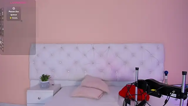 katte landerr online show from October 23, 1:17 pm