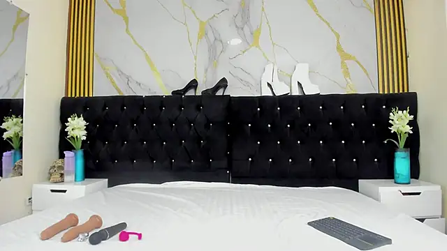 Snapshot of Lisa_sweetas chatting on September 13, 7:44 pm Lisa sweetas online show from September 13, 7:44 pm