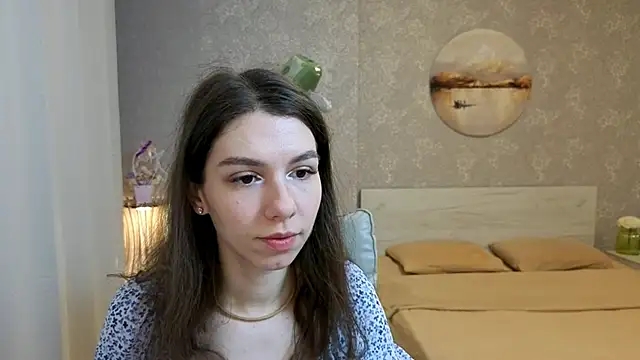 KellyShines online show from May 2, 5:05 pm