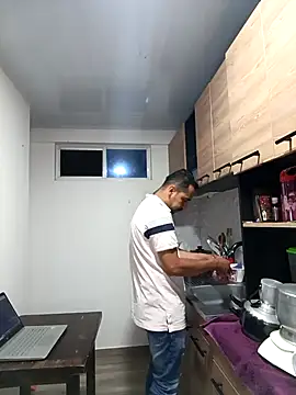 stivenlujan69 online show from September 25, 1:48 am