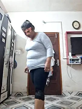 SIMIHOT online show from January 9, 1:37 pm