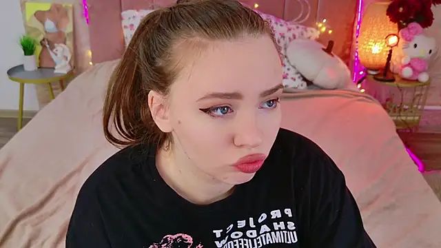 Moon  Bunny online show from February 12, 12:18 pm