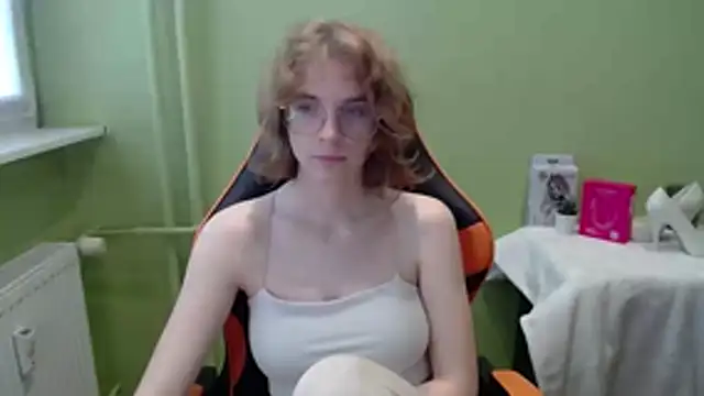 juicyPenny online show from November 18, 7:42 am