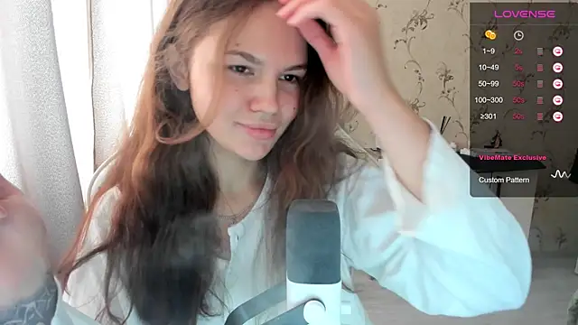 Snapshot of yourdreamm_ chatting on September 16, 7:38 am yourdreamm online show from September 16, 7:38 am