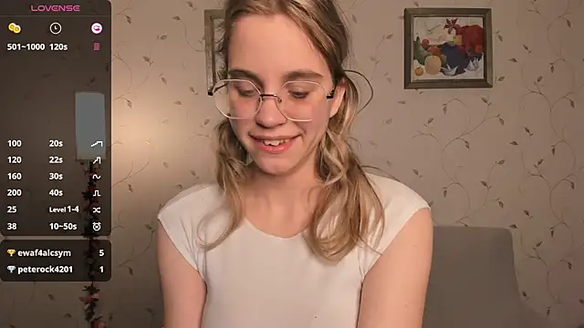 JoanBaggott online show from December 2, 8:33 pm