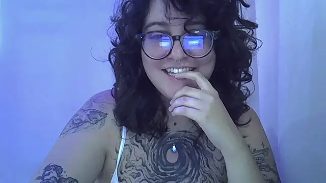 Snapshot of Blue_Liz chatting on September 12, 3:19 pm Blue Liz online show from September 12, 3:19 pm