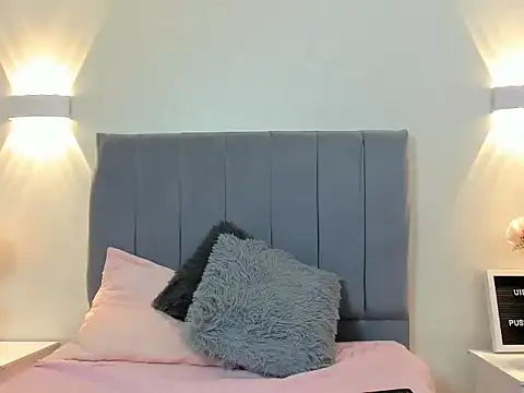 Emiily cooper x online show from September 16, 6:38 pm