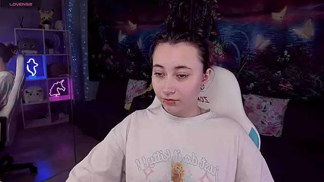 ClaraParks online show from April 2, 7:44 pm