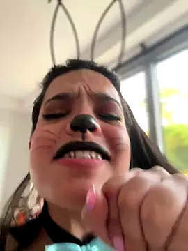 JuanitaMore01 online show from October 27, 10:26 pm