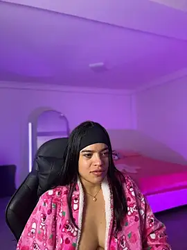 JuanitaMore01 online show from June 8, 1:28 am
