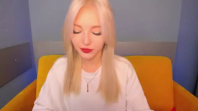 LisaFoxyMe online show from October 25, 2:52 am