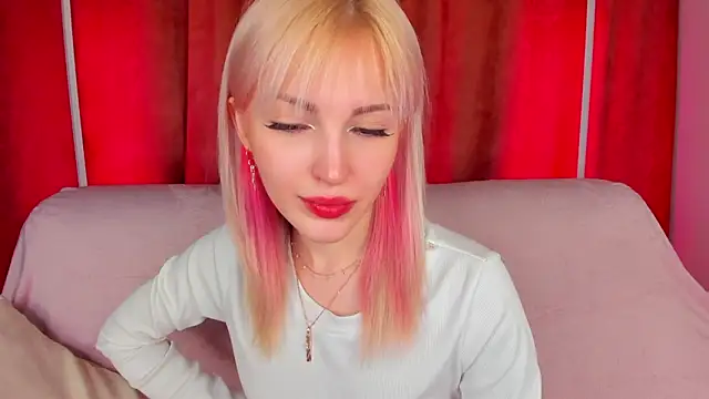 LisaFoxyMe online show from March 8, 1:35 am