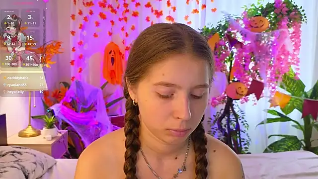 Snapshot of CatherineRichards chatting on October 19, 9:22 am CatherineRichards online show from October 19, 9:22 am